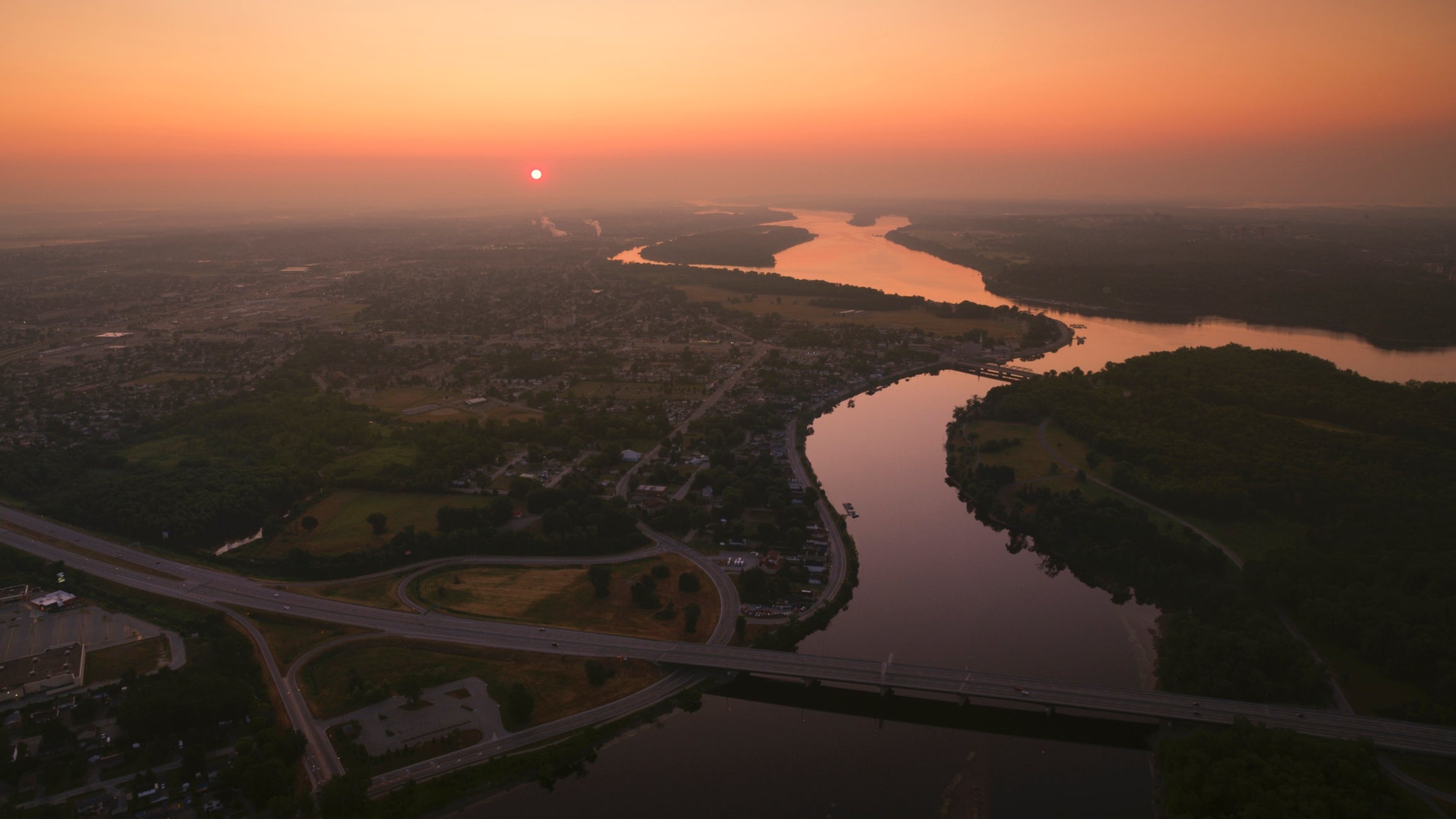 Baby equipment rentals in Gatineau for families on vacation