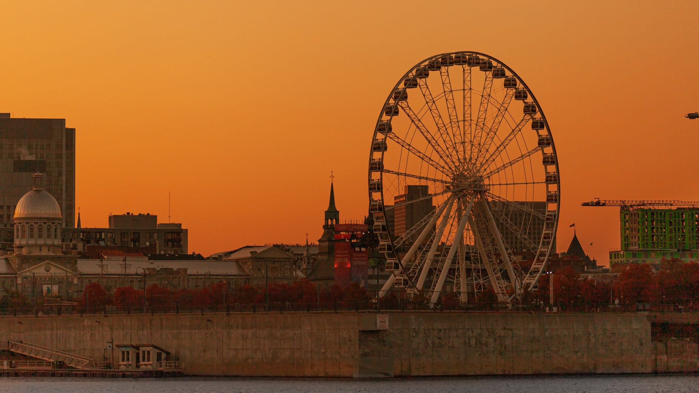 Baby equipment rental in Montreal for traveling families